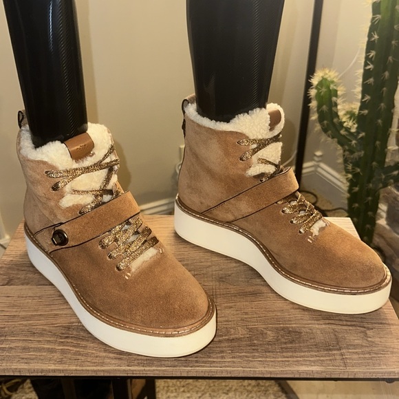 Coach women’s Urban Hiker Boots Saddle Suede size 8.5 - Picture 1 of 11
